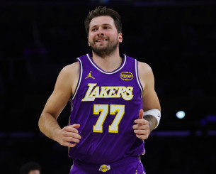 Οι «έκτακτες περιστάσεις» που μπορούν να κάνουν τον Ντόντσιτς 200 εκατομμύρια πλουσιότερο