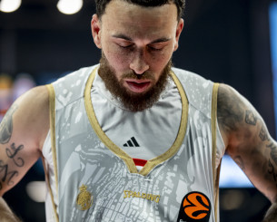 Τα χρόνια περνούν και ο θρυλικός Μάικ Τζέιμς ψάχνει ακόμα τη... μία (ευκαιρία)