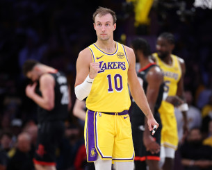 Έκαναν το πρώτο βήμα Λέικερς και Νικς