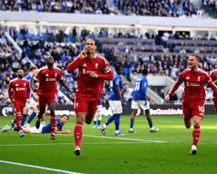 Το Μερσεϊσάιντ είναι κόκκινο: Η Λίβερπουλ «άλωσε» την έδρα της Έβερτον με γκολ του Φαν Ντάικ στο φινάλε