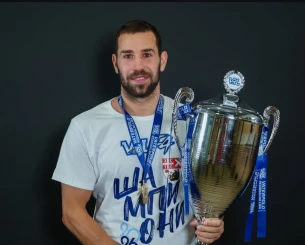 Ο Βλαχόπουλος σήκωσε με τη Ραντνίτσκι την πρώτη κούπα στην νέα λίγκα Σερβίας-Μαυροβουνίου