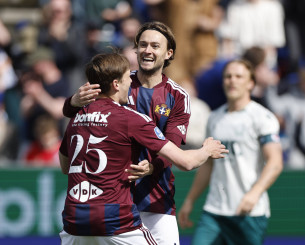 Ο Βελάνας σκόραρε ξανά για την Τσβόλε - Ποιος είναι ο Έλληνας επιθετικός της ολλανδικής ομάδας (video)