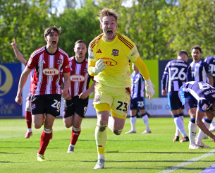 Σενάριο από ταινία: Η Κάρντιφ επέστρεψε στην Championship με γκολ buzzer beater από... αντίπαλο τερματοφύλακα (video)