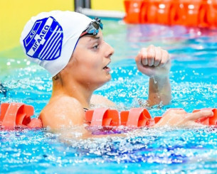 «Τορπίλη» η 16χρονη Μπιλανάκου με τριπλό πανελλήνιο ρεκόρ στα 50μ ελεύθερο