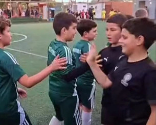 To ποδόσφαιρο που θέλουμε: Συγκινητικό fair play σε αγώνα ακαδημιών Παναθηναϊκού και ΟΦΗ (video)