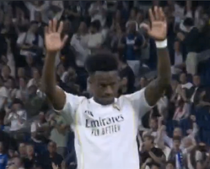 «Σοκ» για Βινίσιους, το Μπερναμπέου τον γιούχαρε σε κάθε επαφή (video)