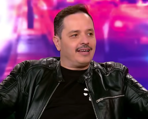 Ο Αλέξανδρος Τσουβέλας στο ACTION 24: «Τον τελικό του 1987 τον είδα με τον Βαγγέλη Ρωχάμη, μέναμε μεσοτοιχία»