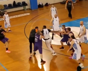 Χαμός σε εργασιακό πρωτάθλημα της Ρόδου: Ξύλο μεταξύ παίκτη και διαιτητή