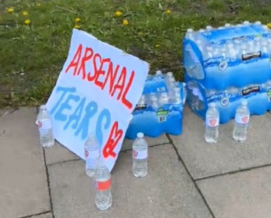 Δεν είναι νερό είναι τα δάκρυα της Άρσεναλ - Η έμπνευση και το... πείραγμα των οπαδών της Σίτι (video)