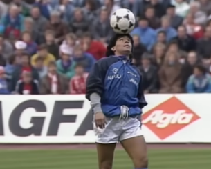 «Live is life»: 37 χρόνια από το αλησμόνητο «ζέσταμα» του Ντιέγκο Μαραντόνα (video)