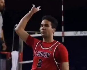 Το χαίρεται και δεν το κρύβει - Οι απολαυστικοί πανηγυρισμοί ενός βολεϊμπολίστα που έγιναν viral (video)