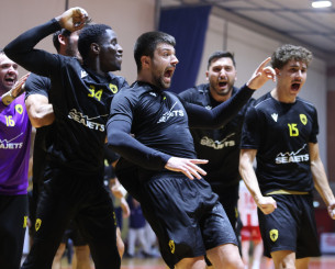 Φοβερό comeback της ΑΕΚ, break και 1-0 στους τελικούς με τον Ολυμπιακό!
