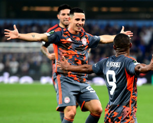 Η UEFA θυμήθηκε την... παράσταση του Ποντένσε στο «Βίλα Παρκ»