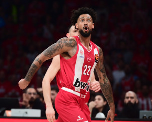 Το εξωφρενικό σουτ του Ντόρσεϊ από τα 23 μέτρα που μπήκε αλλά δεν μέτρησε (video)