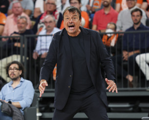 Αταμάν: «Ο Χέιζ-Ντέιβις είχε την εμπειρία και το ειδικό βάρος να πάρει το σουτ της νίκης»