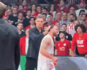 Η χειρονομία… συμπαράστασης του Μπαρτζώκα στον Τζέιμς λίγα δευτερόλεπτα μετά την αποβολή του (video)