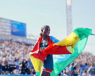 Η Ασέφα κατέρριψε στο Λονδίνο το παγκόσμιο ρεκόρ σε κούρσα μόνο για γυναίκες