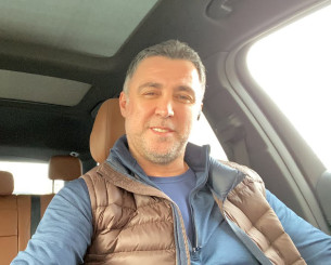 Ο απόλυτος θρύλος της Τουρκίας που «εξορίστηκε» και μετά από 300 γκολ, είναι οδηγός ταξί (video)