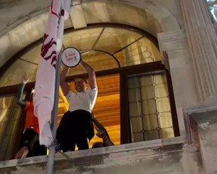 Ο Χρήστος Κόντης σήκωσε το τρόπαιο του Κυπέλλου Ελλάδας Betsson στο Δημαρχείο του Ηρακλείου (video)