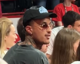 Ο Κάιλ Κούζμα στο ΣΕΦ για το Game 2 του Ολυμπιακού με τη Μονακό (video)