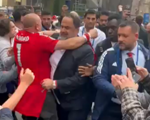 Ο Μαρινάκης αποθεώθηκε από τον κόσμο της Νότιγχαμ Φόρεστ! (video)