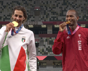 To παρασκήνιο μιας εμβληματικής φωτογραφίας - Όταν Μπαρσίμ και Ταμπέρι «μοιράστηκαν» το χρυσό μετάλλιο