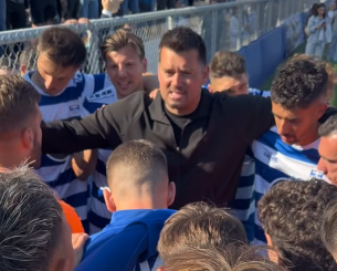 «Είστε μάγκες, γράψατε ιστορία»: Η τελευταία συγκινητική ομιλία του Χριστοφιλέα στους παίκτες της Ελλάς Σύρου