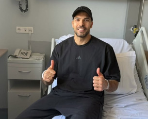 Το πρώτο μήνυμα του Σλούκα μετά το χειρουργείο: «Θα γυρίσω σύντομα»