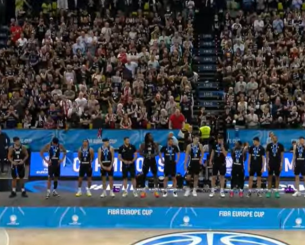 Απίστευτη στιγμή: Όλο το Μπιλμπάο όρθιο, αποθέωσε τον ΠΑΟΚ (video)