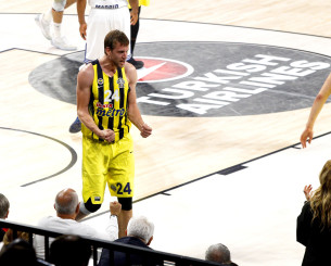 Το αφιέρωμα της EuroLeague στην καριέρα του Γιαν Βέσελι (video)