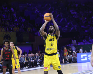 Φίζελ: «Τους αφήσαμε πολλά ελεύθερα τρίποντα και βρήκαν ρυθμό»