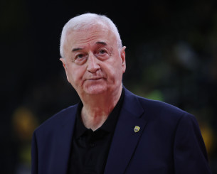 Ο κόσμος της ΑΕΚ έδωσε... ψήφο εμπιστοσύνης στον Ντράγκαν Σάκοτα