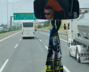 Video μέσα από τα πούλμαν της Φενέρμπαχτσε που έφτασαν στην Αθήνα από την Τουρκία