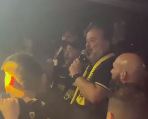 Τα «έσπασε» ο Ηλιόπουλος σε νυχτερινό κέντρο για την κατάκτηση τίτλου της ΑΕΚ (video)