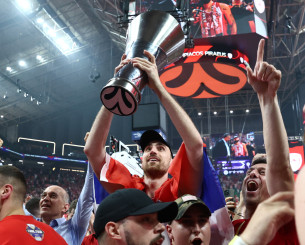 Μιλουτίνοφ: «Για αυτό επέστρεψα στον Ολυμπιακό - Ένα στέμμα για τον Πειραιά μου»