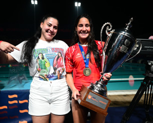 Μαργαρίτα Πλευρίτου στο Athletiko: «Μισή χαρά, μισή λύπη για τις αδερφές μου, περήφανη για τον Ολυμπιακό»