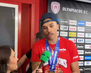 Γουόρντ στο Athletiko: «Δεν υπάρχει καλύτερο φινάλε από ένα πρωτάθλημα - Εδώ είναι Πειραιάς...» (video)