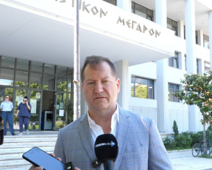 Ο ιδιοκτήτης της ΑΕΛ, Αχιλλέας Νταβέλης κατέθεσε μηνυτήρια αναφορά για απόπειρα ανθρωποκτονίας (video)