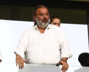 Ο Ηλιόπουλος, ο Μάνταλος και το μήνυμα των οργανωμένων οπαδών της ΑΕΚ