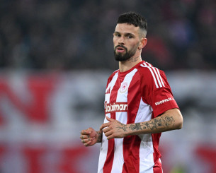 Με εκπλήξεις η ενδεκάδα του Ολυμπιακού κόντρα στην ΑΕΚ