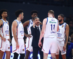 Μήνυμα της Εφές πριν τον Παναθηναϊκό: «Να παίζουμε για την κάθε μπάλα με την ίδια φιλοδοξία»