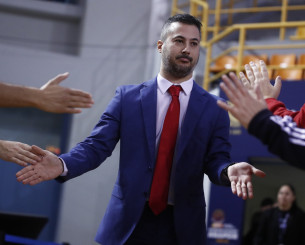 Τέλος ο Νίκλας από τον Ολυμπιακό λίγες μέρες μετά την κατάκτηση του πρωταθλήματος