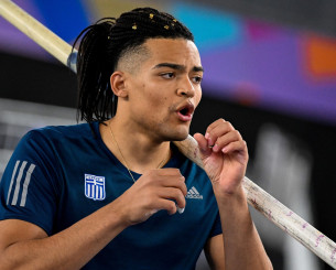 To βίντεο του Καραλή μέσα από το ασθενοφόρο μετά τον τραυματισμό του