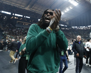 Αποθεώθηκε ο Λεσόρ με την είσοδο του στο γήπεδο