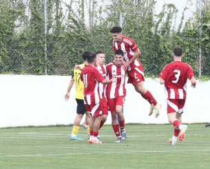 Η Κ19 του Ολυμπιακού έτοιμη να σηκώσει 3ο σερί πρωτάθλημα!