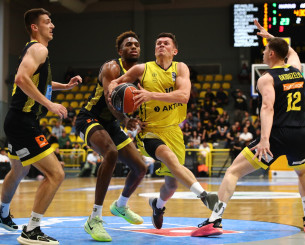 Ανατροπή και νίκη για το Μαρούσι, διασυρμός για τον Άρη