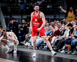 Παπανικολάου: «Έχουμε άλλα δύο βήματα, δεν ξεχνάμε τι σημαίνει για την ομάδα η φετινή χρονιά»