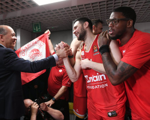 Μετά τη Ρεάλ, σειρά είχε ο Ράιτ: Επικό τρολάρισμα του Παπανικολάου στον Αμερικανό (video)