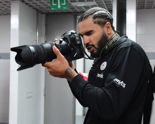 O Μήτρου-Λονγκ σε ρόλο φωτογράφου αποθανατίζει τις στιγμές της πρόκρισης