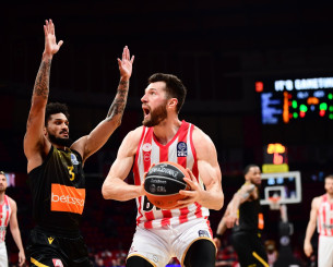 Ο Ολυμπιακός χωρίς Φουρνιέ, Βεζένκοφ πήρε το «θρίλερ» κόντρα στην ανταγωνιστική ΑΕΚ